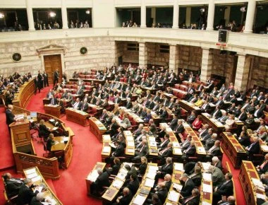 Στη Βουλή το νομοσχέδιο που περιλαμβάνει το μέτρο ακύρωσης της περαιτέρω μείωσης των συντάξεων